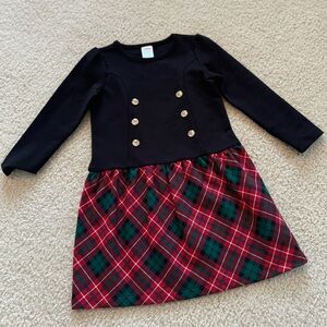 Formal dress for girl, excellent conditions. Size 4 
Single use .